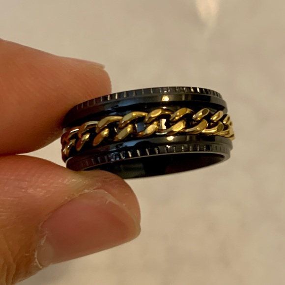 SOLD❗️Stainless Steel Rotatable Men’s Ring Size 8 - Picture 6 of 6